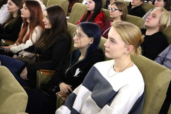 photo_5415945286741779278_y (1)